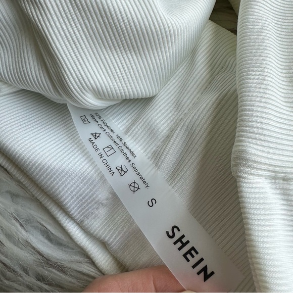 White ribbed bikini - Picture 3 of 4